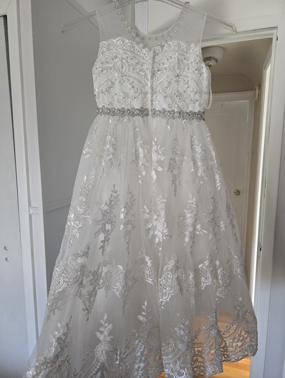 Rachel Allan Ivory Silver Beaded Embroidered Formal Gown Size 8